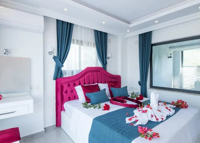 Yesilkoy 2 Bedroom Вилла *