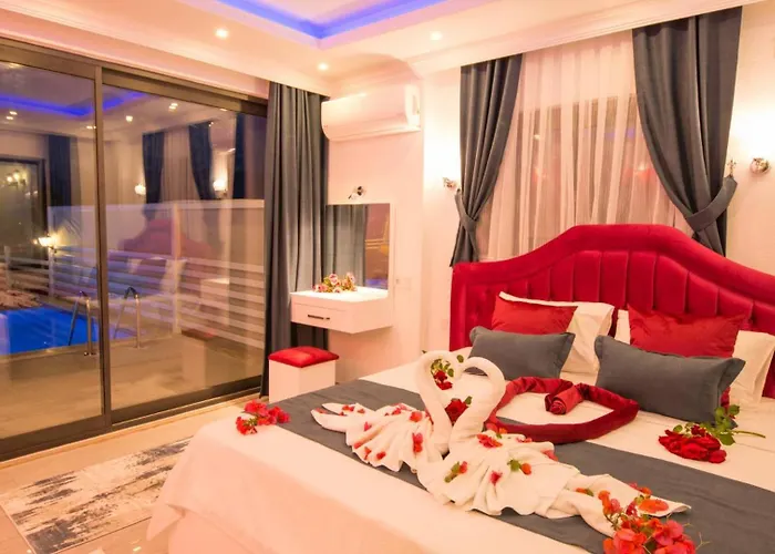 Yesilkoy 2 Bedroom Вилла *